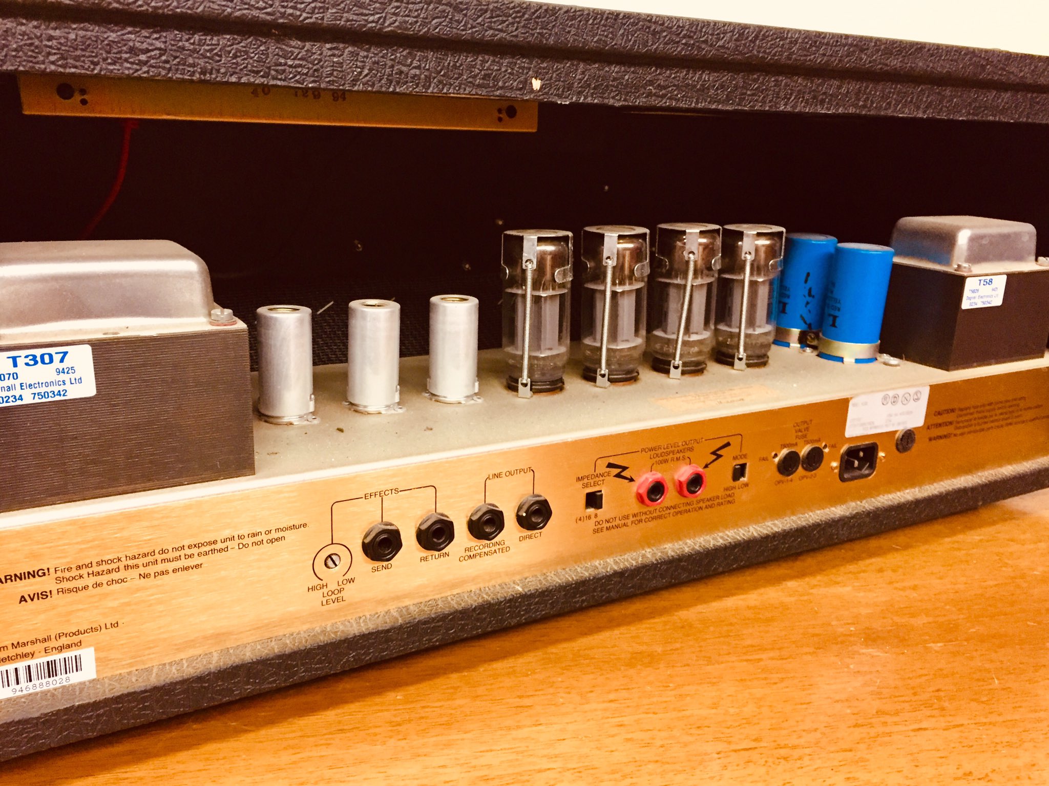L’intérieur d’un Marshall JCM 
